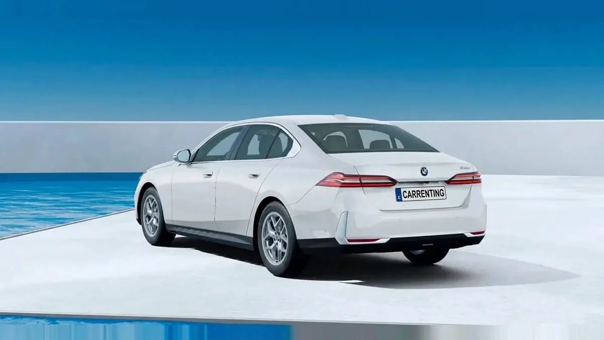 BMW Serie 5 520d de renting para Burgos — Lateral