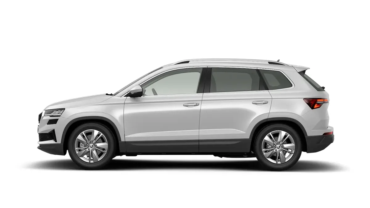 Škoda Karoq Selection 2.0 TDI 150cv 4x4 DSG de renting para Burgos — Lateral