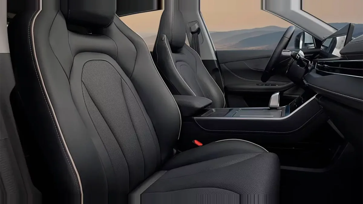 Ebro s400 1.5 DHE HEV Excellent CVT GRY de renting para Burgos — vista 6