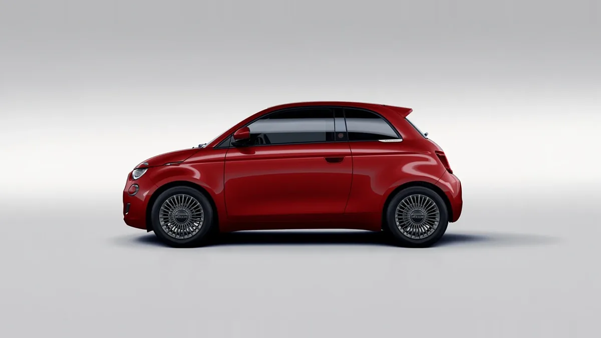 Fiat 500 TORINO 1.0 HYBRID 48KW 65CV (MANUAL) de renting para Burgos — Trasera