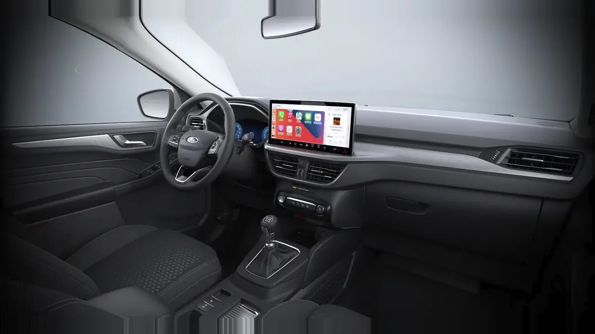 Ford Kuga Titanium 1.5 Ecoboost 150CV III de renting para Burgos — Interior
