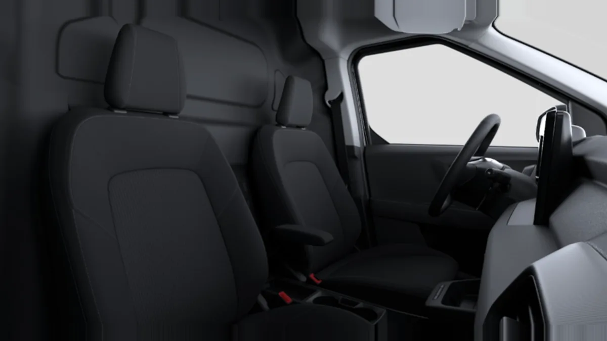 Ford Transit Courier Van Trend BEV 136cv Automática II de renting para Burgos — vista 6
