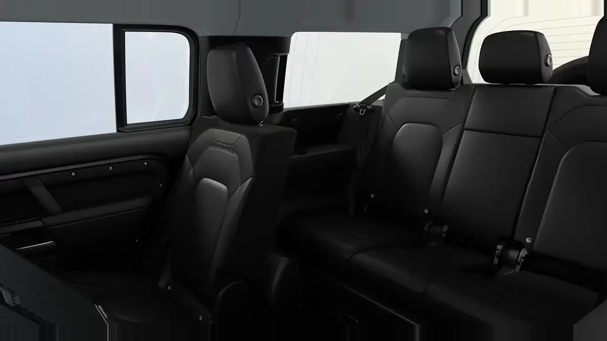 Land Rover Defender 3.0D I6 250S MHEV de renting para Burgos — vista 6