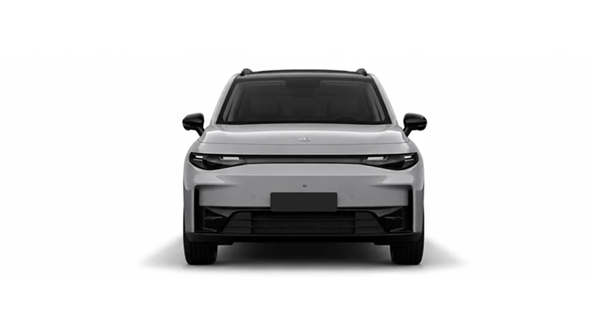 Leapmotor C10 BEV 69.9kWh Life Pro AT de renting para Burgos — Delantera