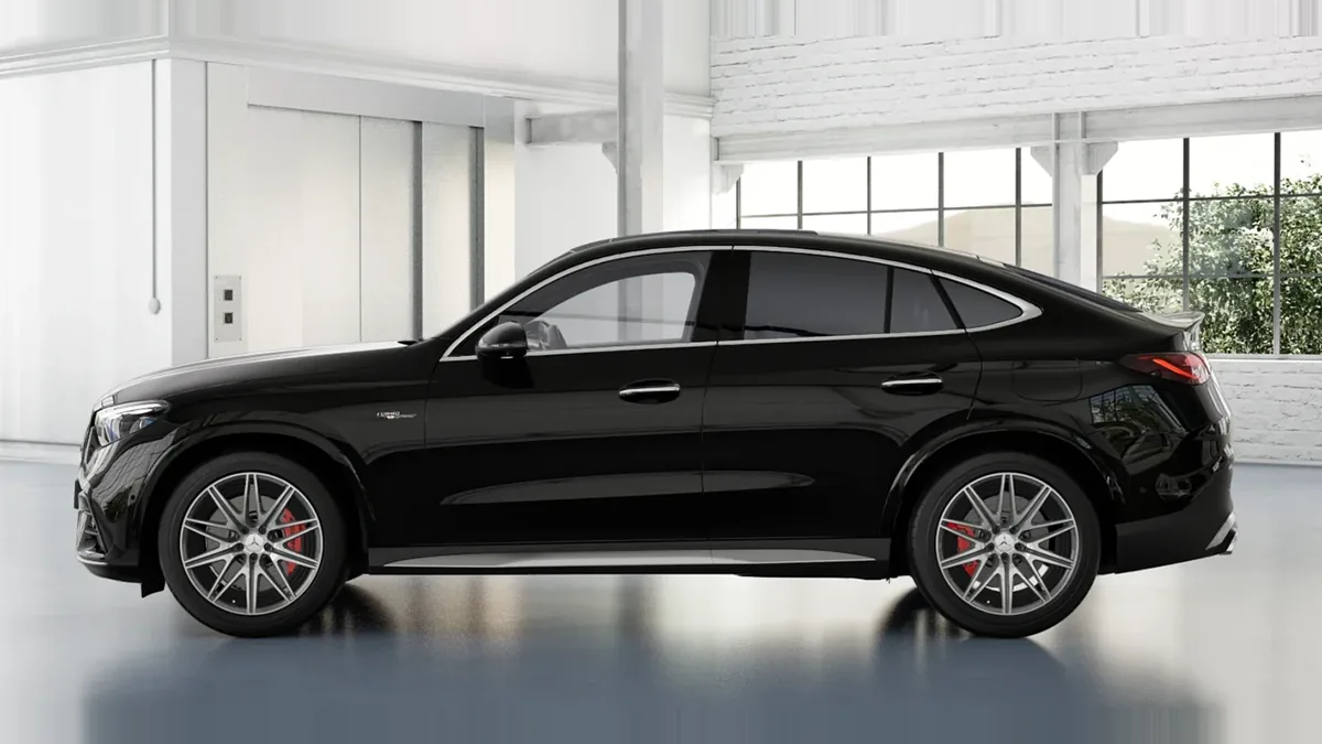 Mercedes-AMG GLC Coupé 63 S E Performance de renting para Burgos — Lateral