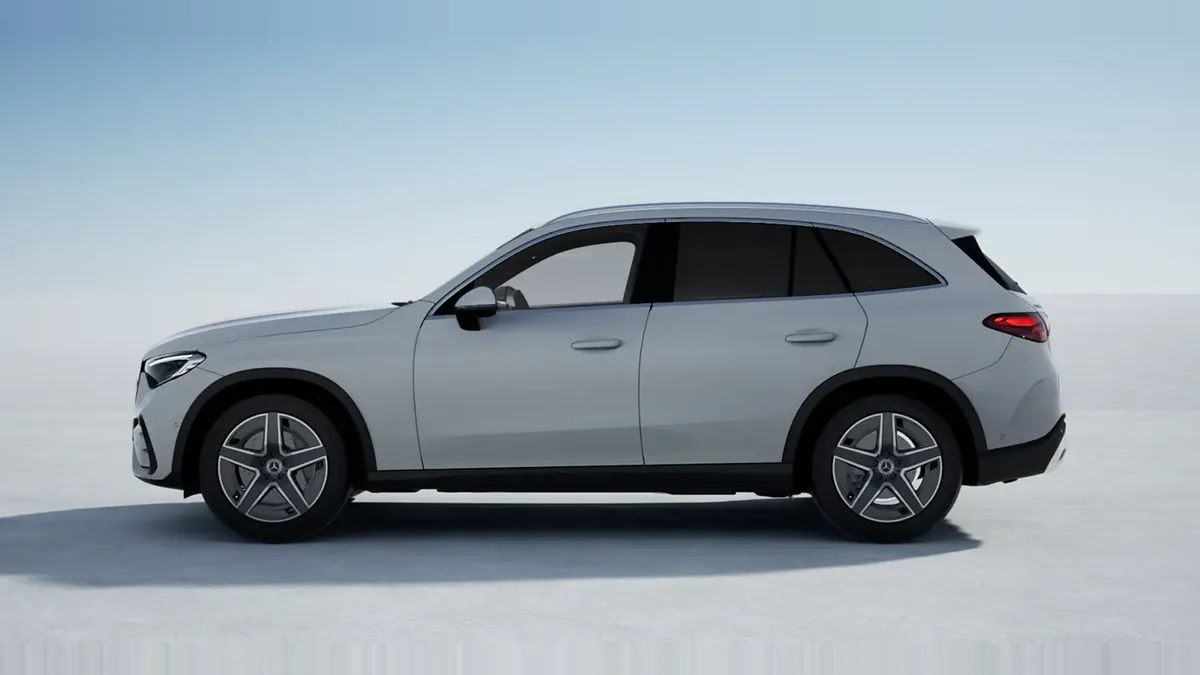 Mercedes-Benz GLC 220D 4MATIC de renting para Burgos — Lateral