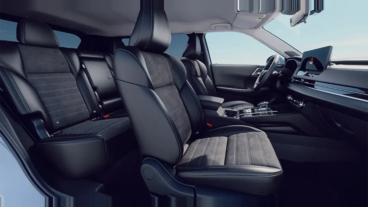 Mitsubishi Outlander PHEV Kaiteki 4WD 306CV de renting para Burgos — vista 8