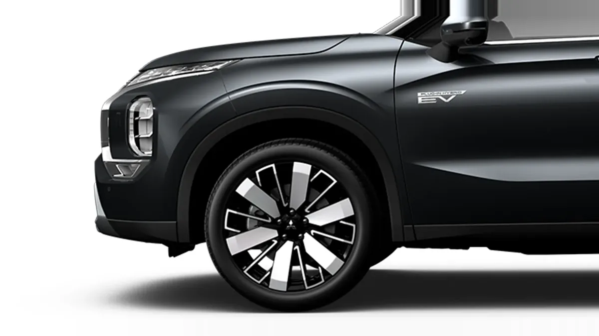Mitsubishi Outlander PHEV Kaiteki 4WD 306CV de renting para Burgos — vista 9