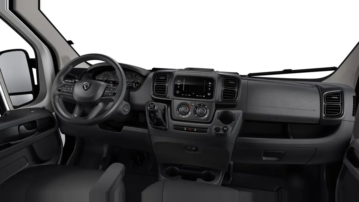 Peugeot Boxer 3.3 L2H2 BHDI 103kW de renting para Burgos — Delantera