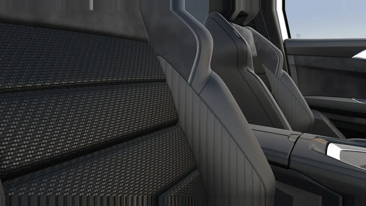 Renault Espace Espirit Alpine Full Hybrid E-Tech 146kW 7p de renting para Burgos — vista 7