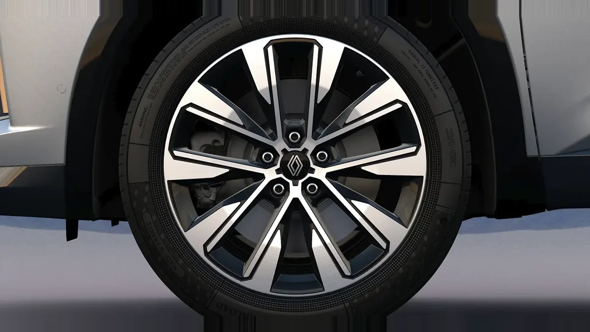 Renault ESPACE TECHNO E-TECH FULL HYBRID 200CV GA de renting para Burgos — vista 6