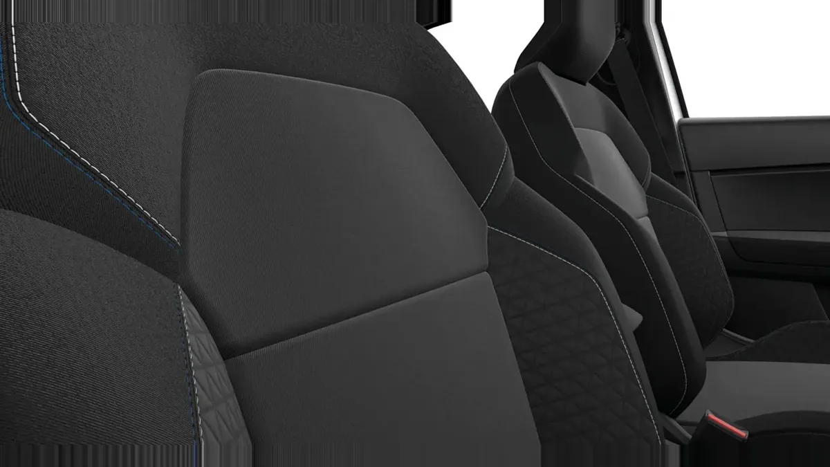 Renault Symbioz Evolution E-Tech Full Hybrid 117kW (160CV) de renting para Burgos — Interior