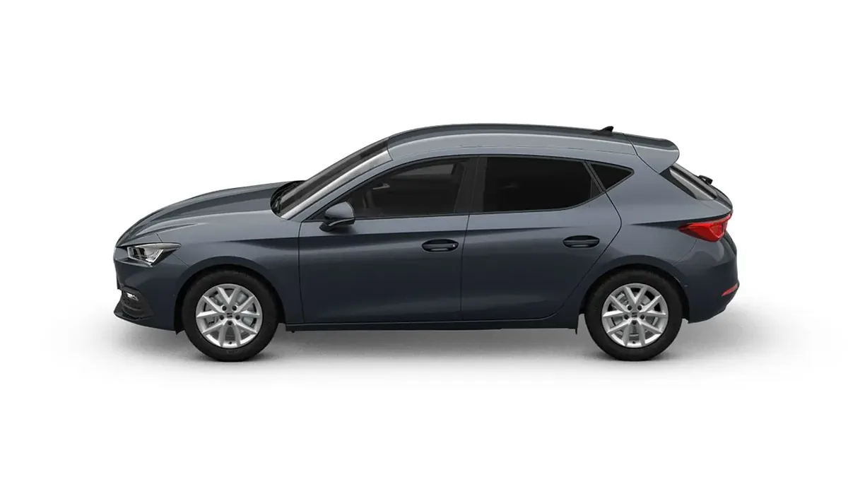 SEAT León 1.5 eTSI (115CV) DSG Style XL de renting para Burgos — Trasera