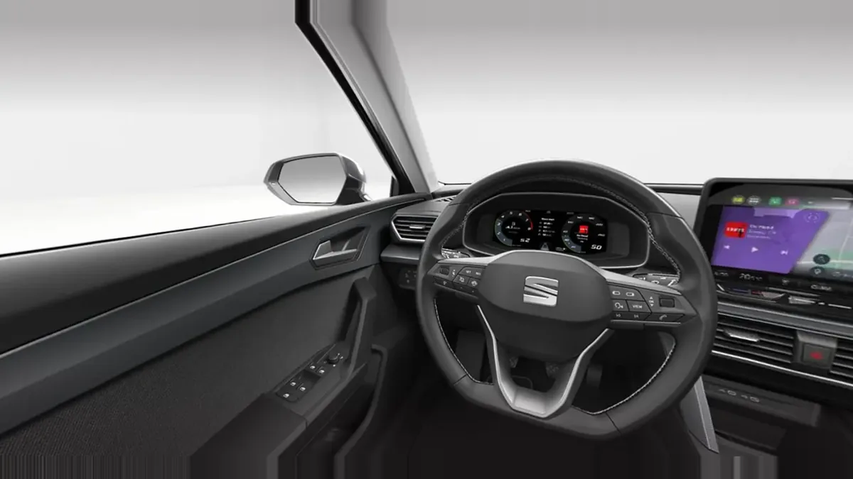 SEAT León 1.5 eTSI DSG-7 S&S Style XL de renting para Burgos — vista 7
