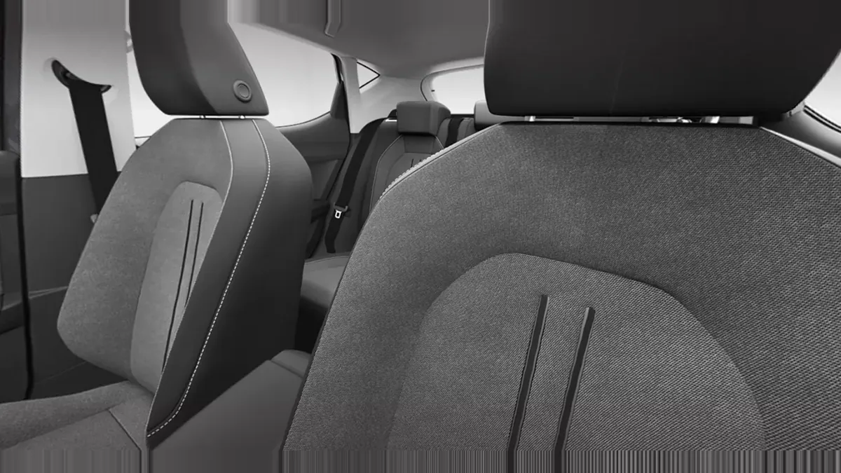SEAT León 1.5 eTSI DSG-7 S&S Style XL de renting para Burgos — vista 8