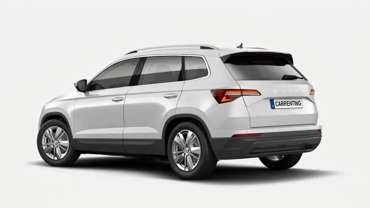 Škoda Karoq 2.0 TDI 110kW 150CV DSG 7vel. de renting para Burgos — Trasera