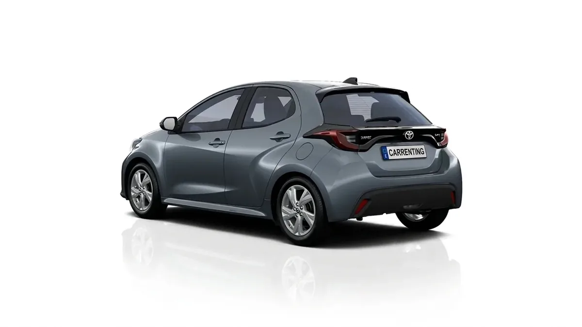 Toyota Yaris 120H 116CV Active de renting para Burgos — vista 14