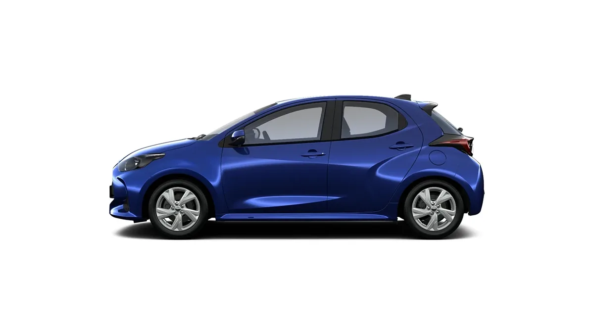 Toyota Yaris 120H 116CV Active de renting para Burgos — Trasera