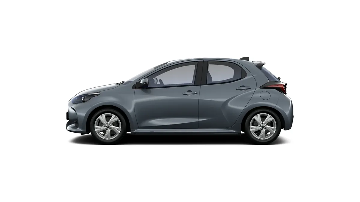 Toyota Yaris 120H 116CV Active de renting para Burgos — vista 6