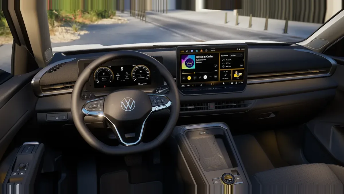 Volkswagen T-ROC Match 1.5 eTSI 85kW (116CV) DSG de renting para Burgos — Delantera