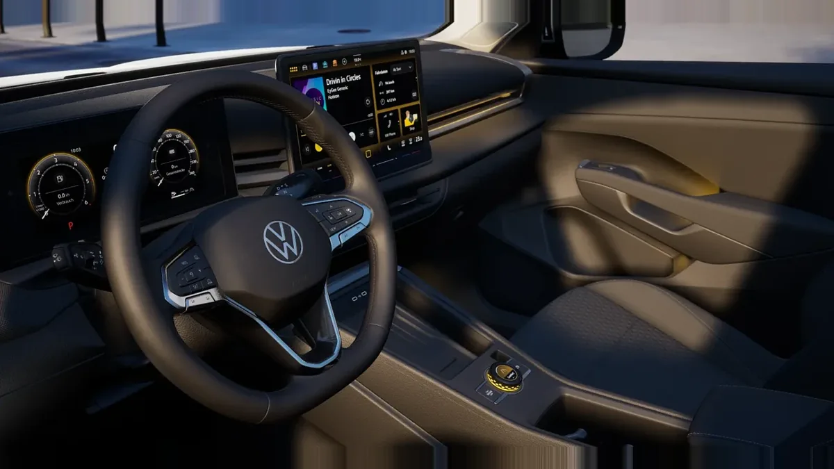 Volkswagen T-ROC Match 1.5 eTSI 85kW (116CV) DSG GRY de renting para Burgos — Interior