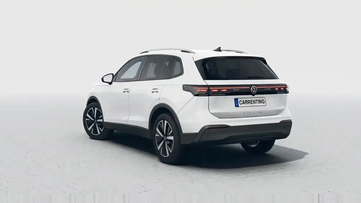 Volkswagen Tiguan "Más" 1.5 eTSI 110kW 150CV DSG 7vel. de renting para Burgos — Trasera